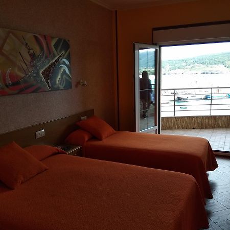 Hostal Residencia Bahia Ласе Екстериор снимка