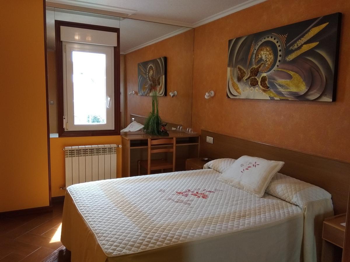 Hostal Residencia Bahia Ласе Екстериор снимка