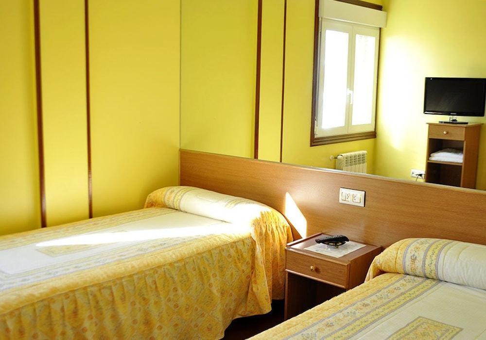 Hostal Residencia Bahia Ласе Екстериор снимка